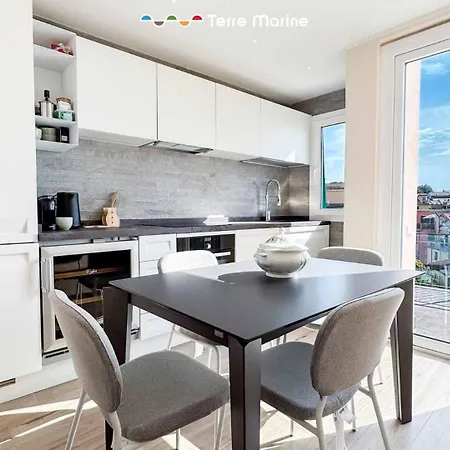 Stone For Life, Terre Marine Apartamento