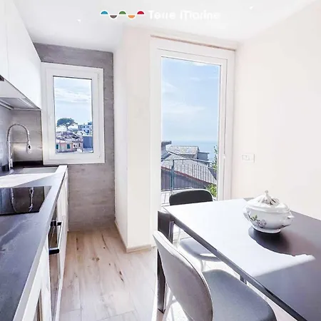 Stone For Life, Terre Marine Apartamento